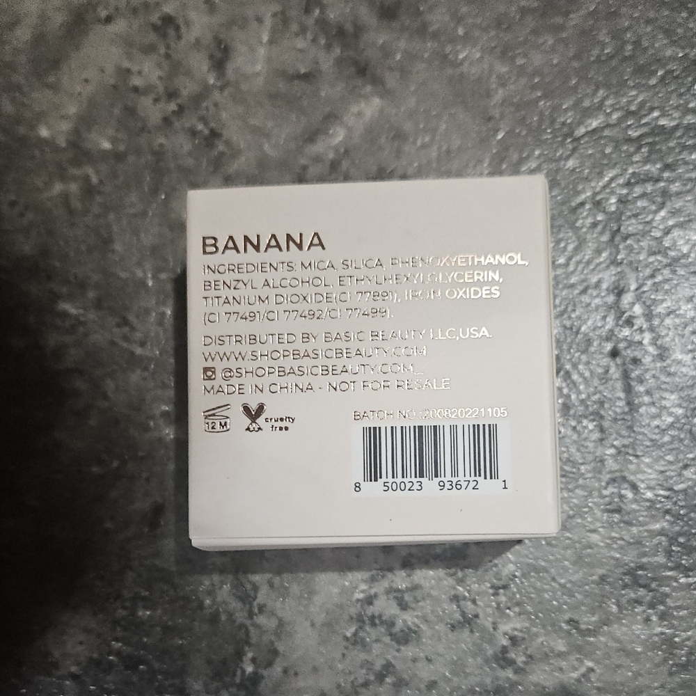 Basic Beauty Setting Powder In Banana 0.14oz BNIB - Picture 4 of 4